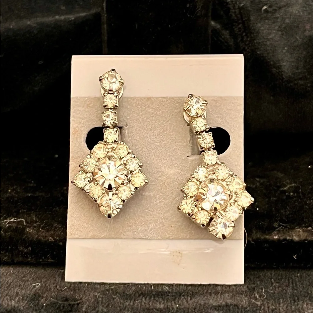 Vintage 1950s Rhinestone Crystal Drop Dangle Earrings Silver Tone Screw Back